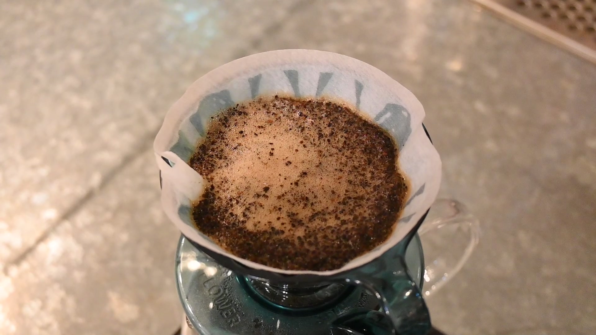 After the 2nd pour: hot water pooled in the dripper